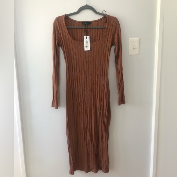 Dynamite Scoopneck Brown Dress - Picture 2 of 4